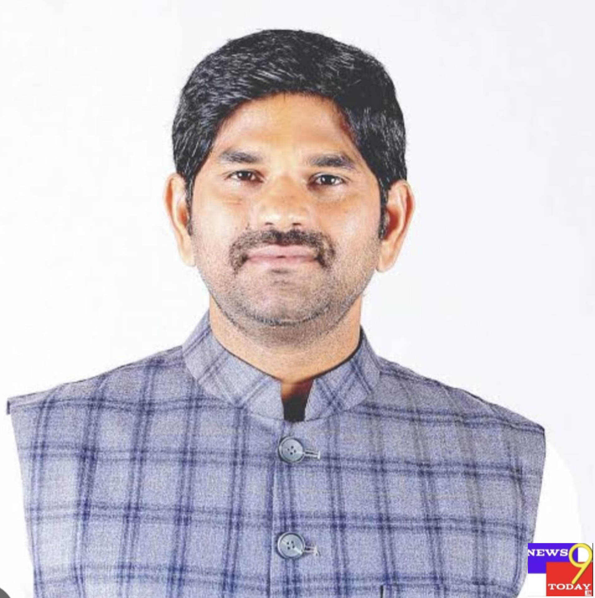 ಕಂಪ್ಲಿ ಶಾಸಕ ಗಣೇಶ್ ಇ.ಡಿ.ದಾಳಿ ಹೆನ್ನೆಲೆ ಕುಂಬಳೆ ಕಾಯಿ ಕಳ್ಳ ಅಂದ್ರೆ ಬುಜ ಮುಟ್ಟಿ ಕೊಂಡು ನೋಡಿದಂತೆ ಆಗಿದ್ದು ಯಾಕೆ??.