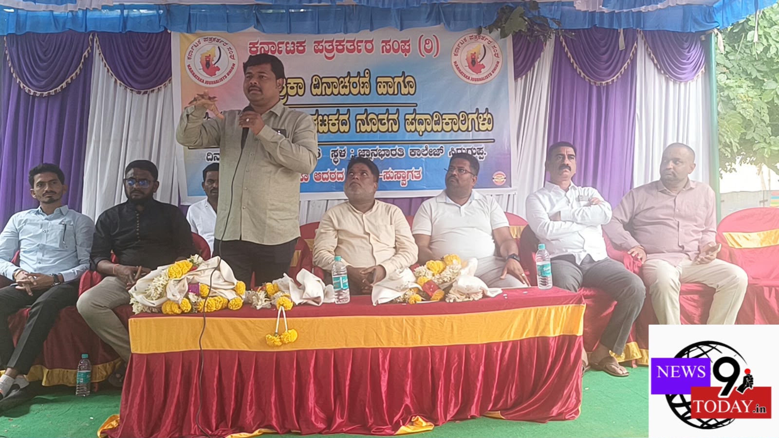ವಿದ್ಯಾರ್ಥಿಗಳು ನಿರಂತರ ಓದುವ ಹವ್ಯಾಸ ರೂಢಿಸಿಕೊಂಡರೆ ಸಾಧನೆ ಸಾಧ್ಯ – ಯಾಳ್ಪಿ ವಲಿಭಾಷ ವಿದ್ಯಾರ್ಥಿಗಳು ನಿರಂತರ ಓದುವ ಹವ್ಯಾಸ ರೂಢಿಸಿಕೊಂಡರೆ ಸಾಧನೆ ಸಾಧ್ಯ – ಯಾಳ್ಪಿ ವಲಿಭಾಷ