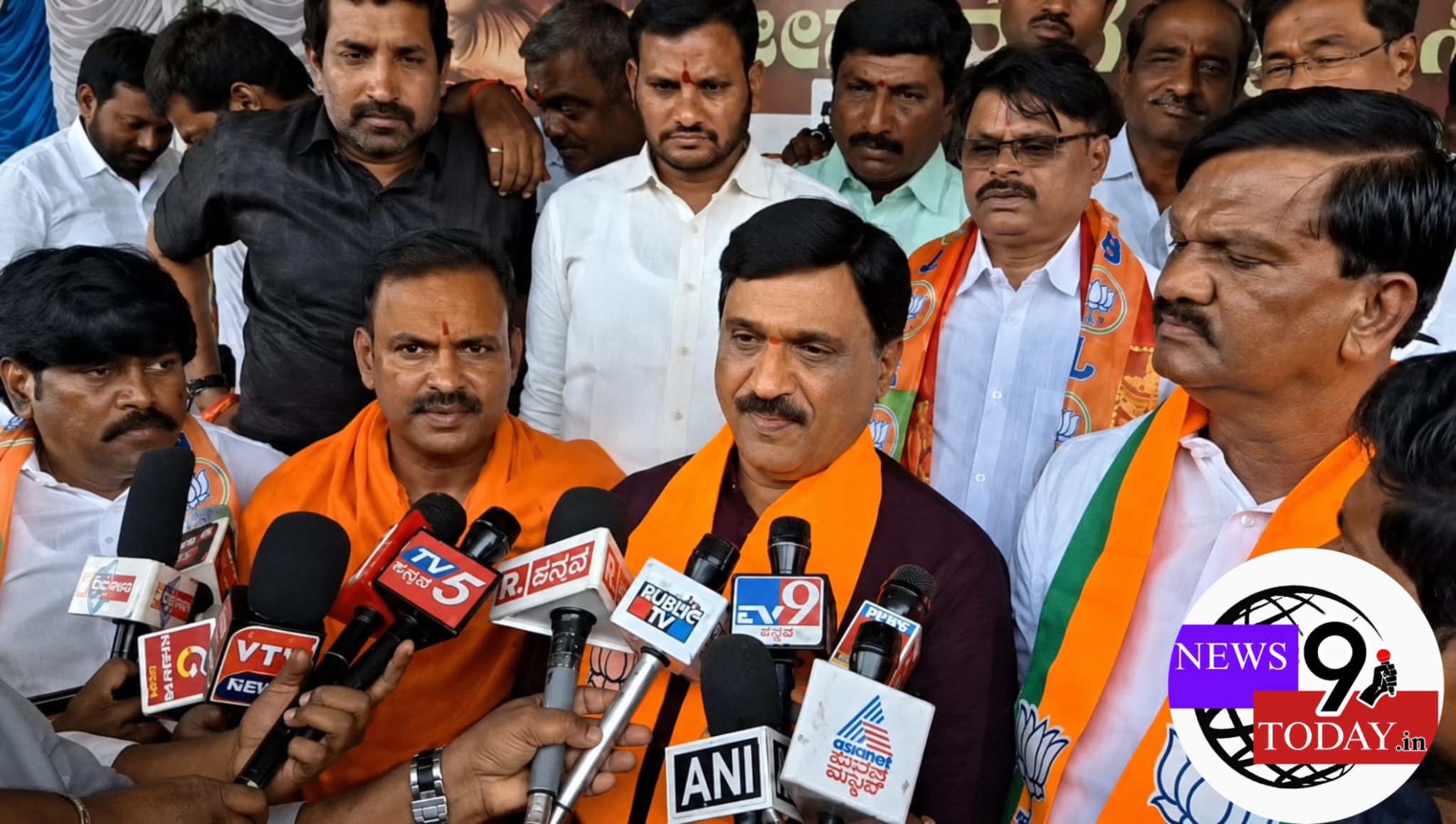 ನಾಗೇಂದ್ರ ವಿರುದ್ಧ ಜನಾರ್ದನ ರೆಡ್ಡಿ ವಾಗ್ದಾಳಿ ಭ್ರಷ್ಟಾಚಾರಕ್ಕೆ ಜಾತಿಯ ಬಣ್ಣ ಬಳಿಯುವುದು ಸರಿಯಲ್ಲ: ಜನಾರ್ದನ ರೆಡ್ಡಿ.
